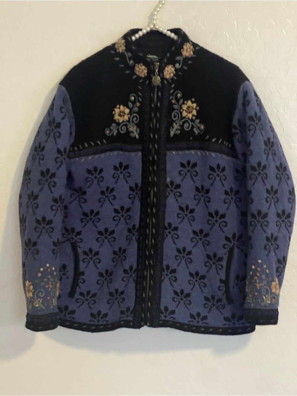 icelandic design wool jacket Embroidered Size S